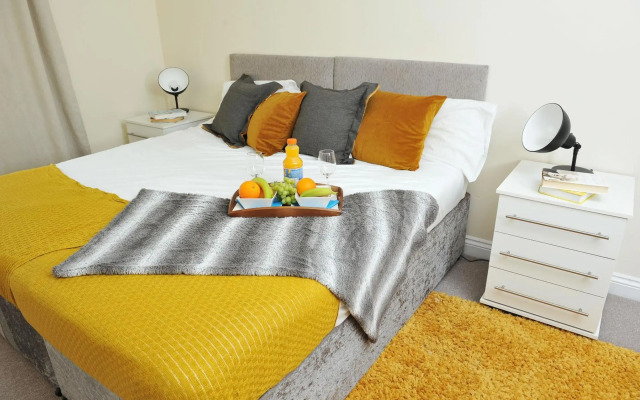 Hunters Wharf River View by Select SA