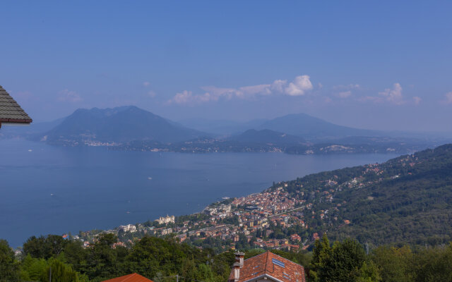 Nicoletta's Lake View On Stresa Hills