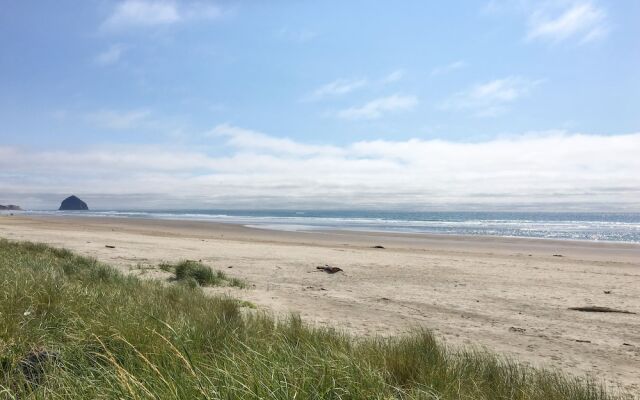 5870 Cloverdale - 4 Br Home