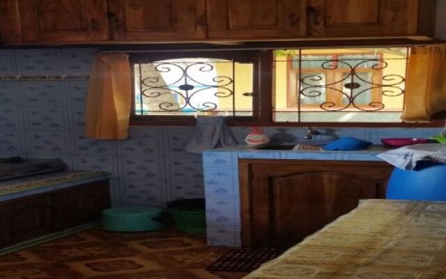 Larantuka Beach Apartments.