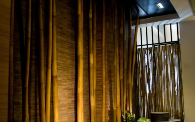 D' Hotel and Suites