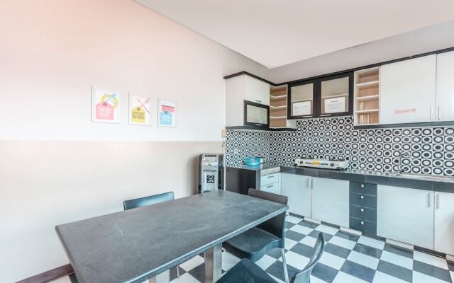 OYO Life 1437 W Residence