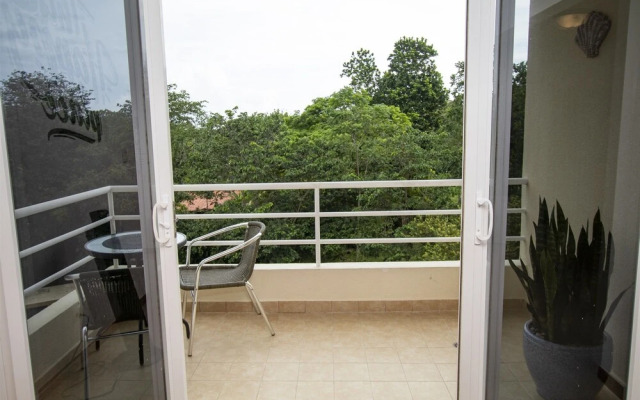 Costa Linda Condominiums