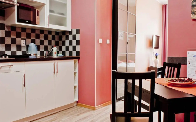 Royal Court Apartments