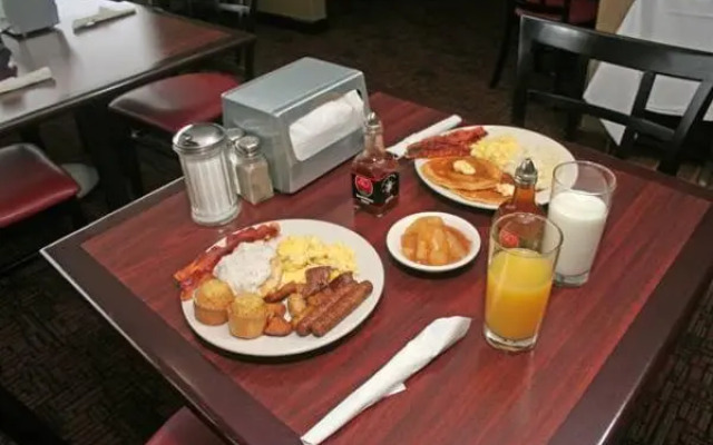 Ramada Burlington Hotel and Conference Center