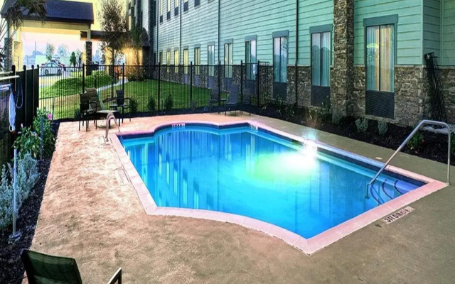 Comfort Inn & Suites