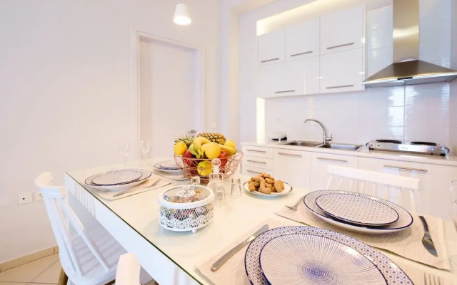 Cozy Home close to old Port Sea Front & Parking