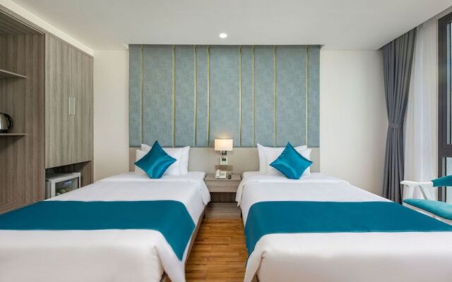 Calix Hotel Da Nang Beach
