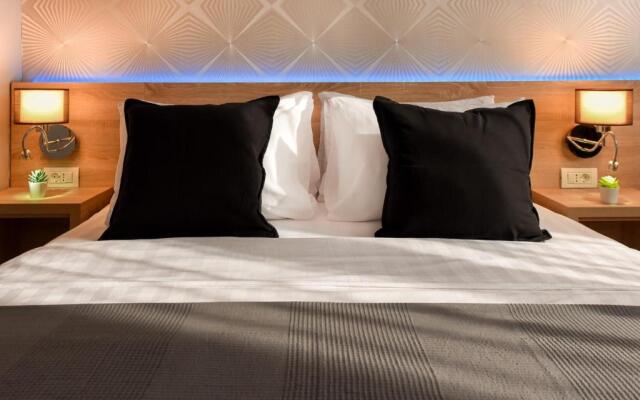 NEW Business Studio near Intercontinental Hotel - Homey Residence