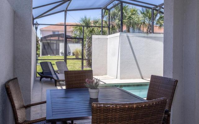Five Bedrooms Home with Pool 4851