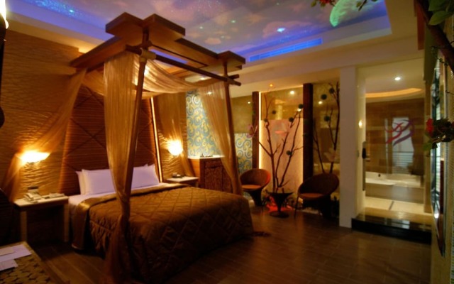 Romantic Code Motel