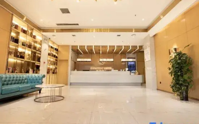 Starway Hotel (Zhengzhou Economic Development Zone Third Street)
