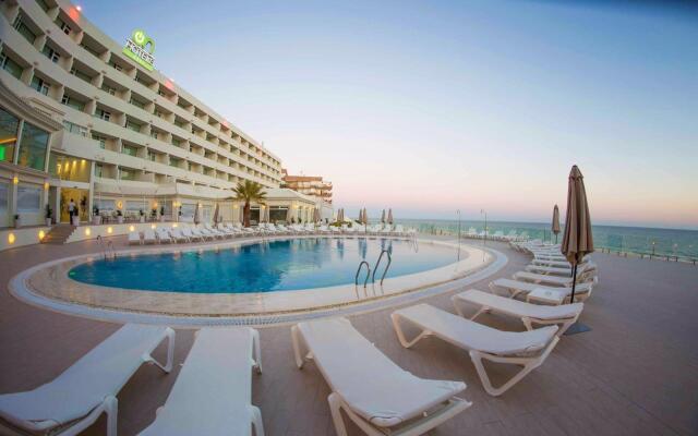On Hotels Oceanfront - Adults Only