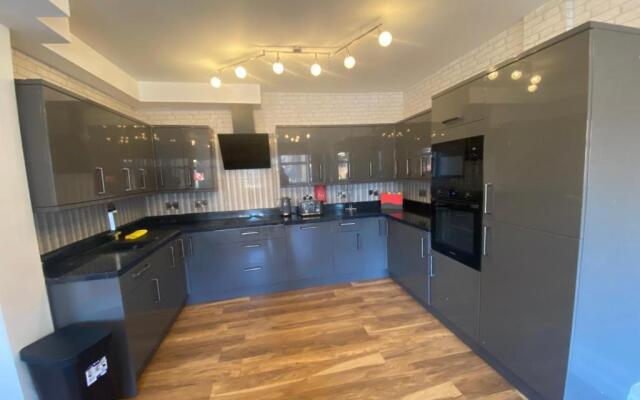 Merve Apartments