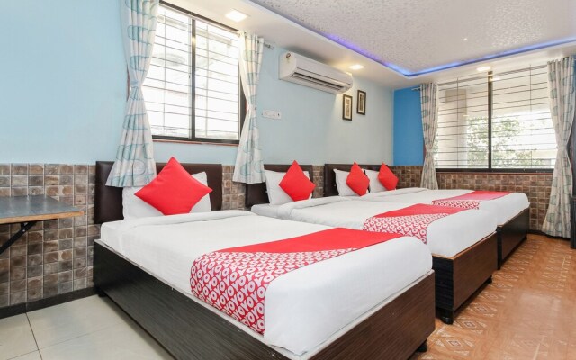 Oyo 29350 Krupa Lodging