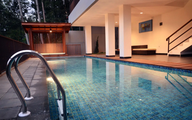 Chamomile Hill View 6BR Villa pool and movie room