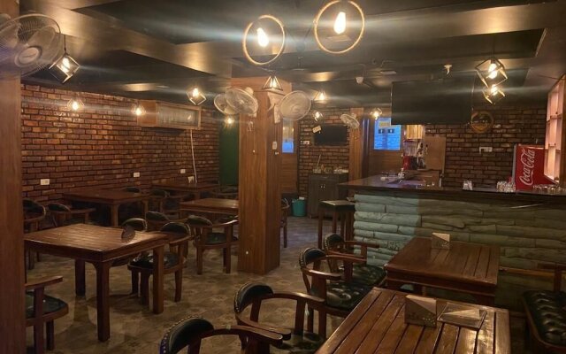 D 0101 Cafe and Lounge