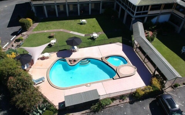 Bucketts Way Motel