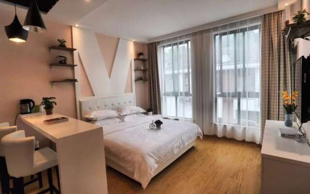 Huangshan Zuixiang Theme Hotel