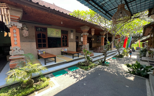 Padi-Padi Hostel & Bar