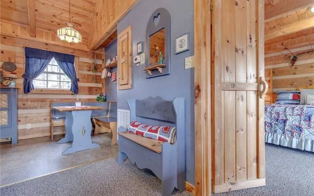 Nestled Inn- One Bedroom Cabin