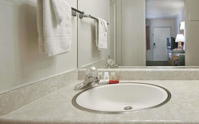 Olive Tree inn & Suites