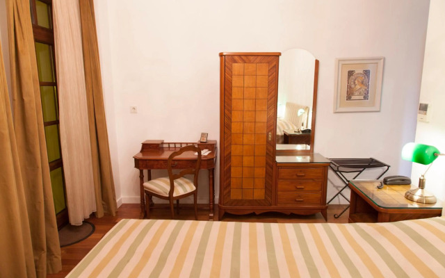 Villa Pera Suite Hotel