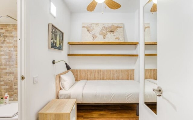 Nice And Cozy 4 Bed In Sants Montjuic Bcn