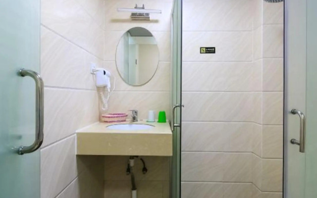 Haojia Express Hotel (Zhuhai Gongbei Fuhuali)