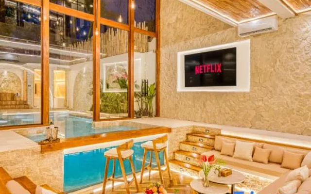 Villa Nord, New 7 Bdr, Jacuzzi, Sauna, Ice bath — hotel in Kuta