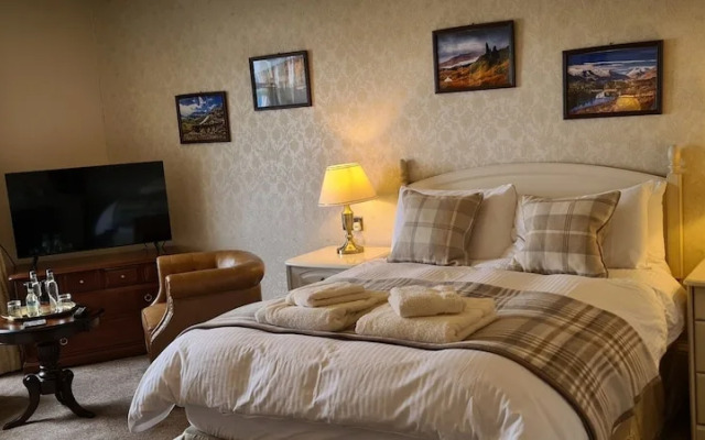 Creag Dhubh Country House