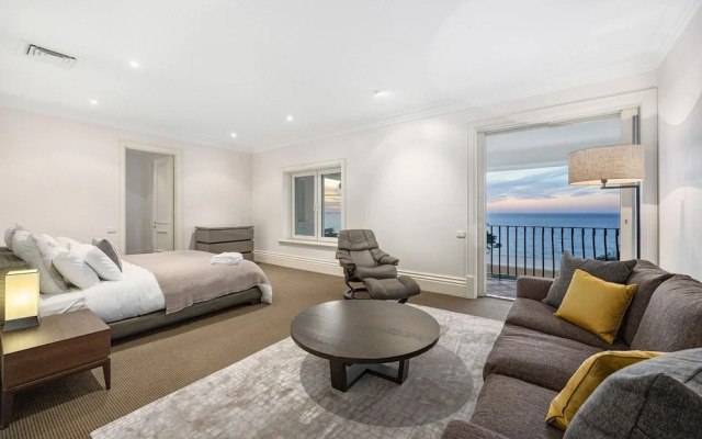 The Bay Crest Manor Views Pool Beach