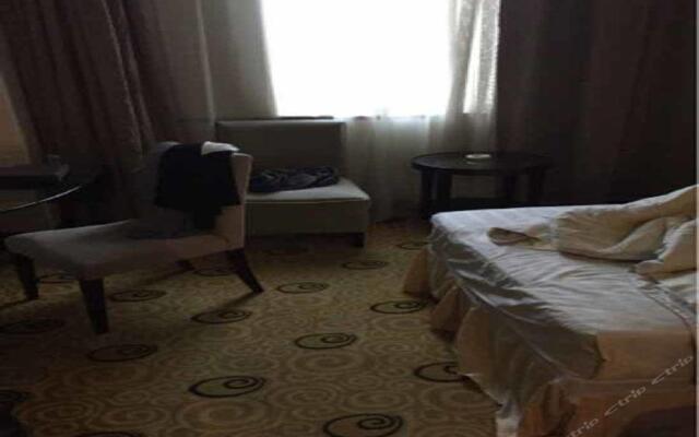 Royal Century Hotel