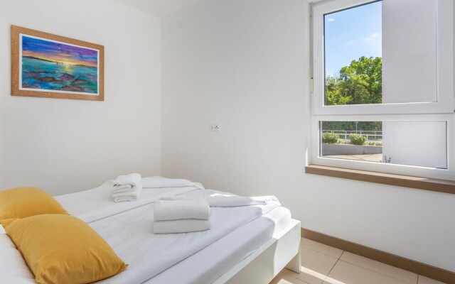 Beautiful Apartment in Njivice With Wifi and 1 Bedrooms