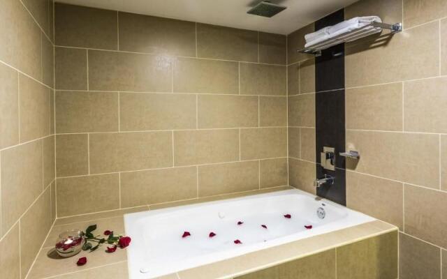 Urban Green Hotel & Suites