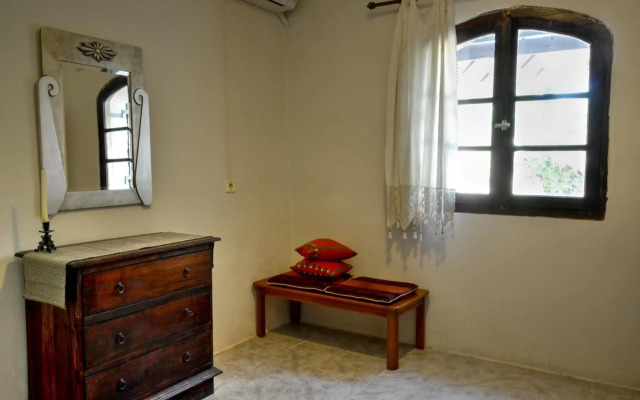 Anna-Malai Traditional Cretan Villa