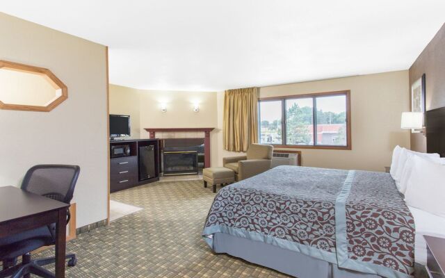 Days Inn & Suites Waterloo