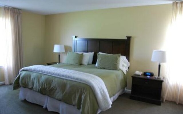 The Ambassador Inn and Luxury