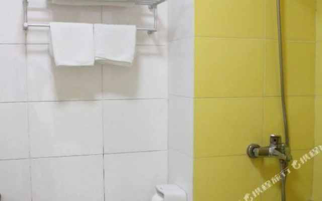 Homeinn Ease Hotel (Weihai Stadium Harbin Institute of Technology)