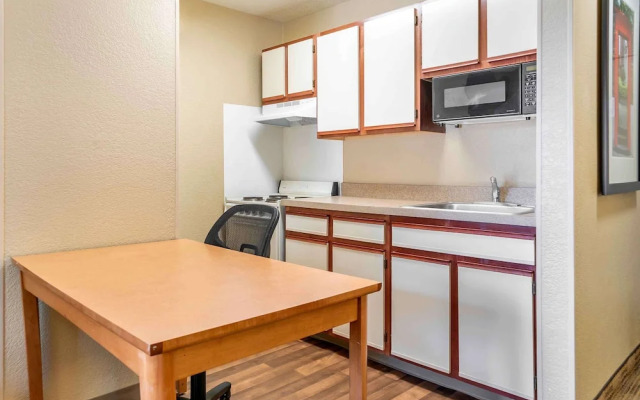 Extended Stay America Detroit Warren