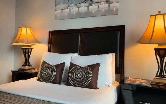 Spacious-cozy 2bed Condo in Square Ones Misissauga