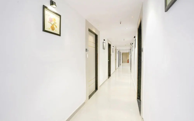 Fabhotel Grey Sky