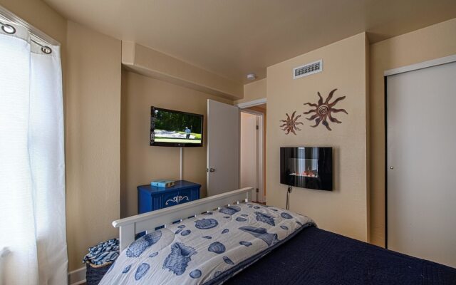 3729 Ocean Park Sanctuary