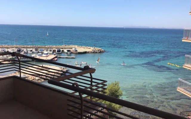 First Line Beach Apartment Alicante