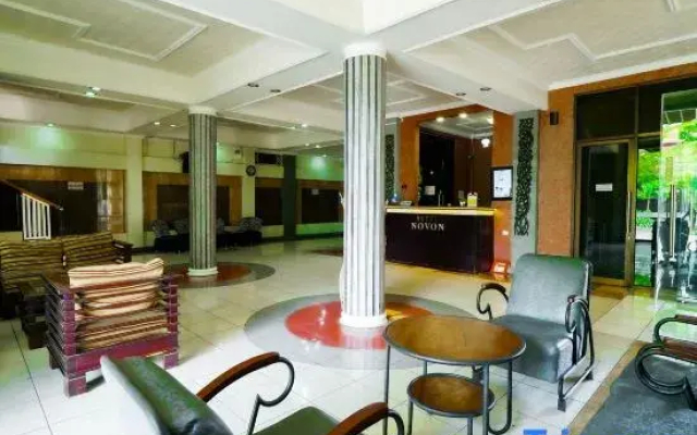 Novon Family Hotel by Tripletee