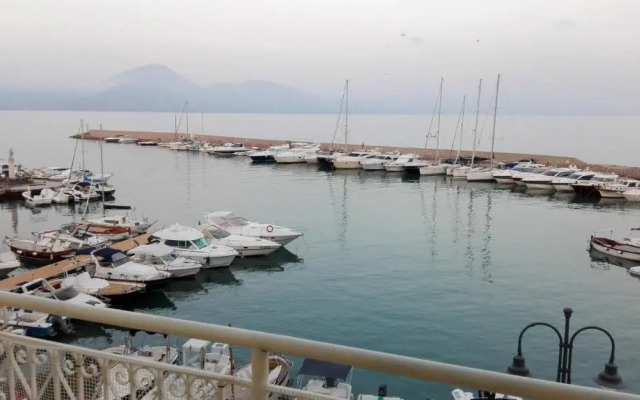 Scario Sunny Apartment in centro