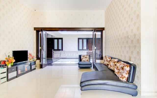 OYO 3861 Homestay Villa Tidar
