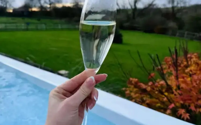 Luxury Langtoft Stud - Sleeps 10
