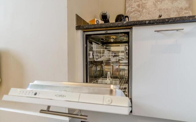 King St 1 bed apartment
