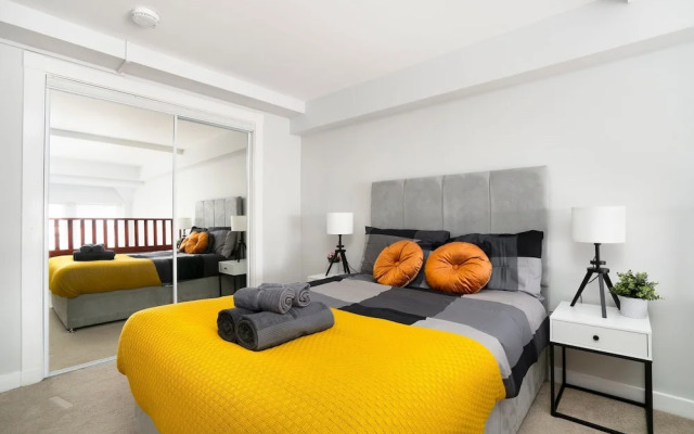 2bed-2bath Flat City Centre